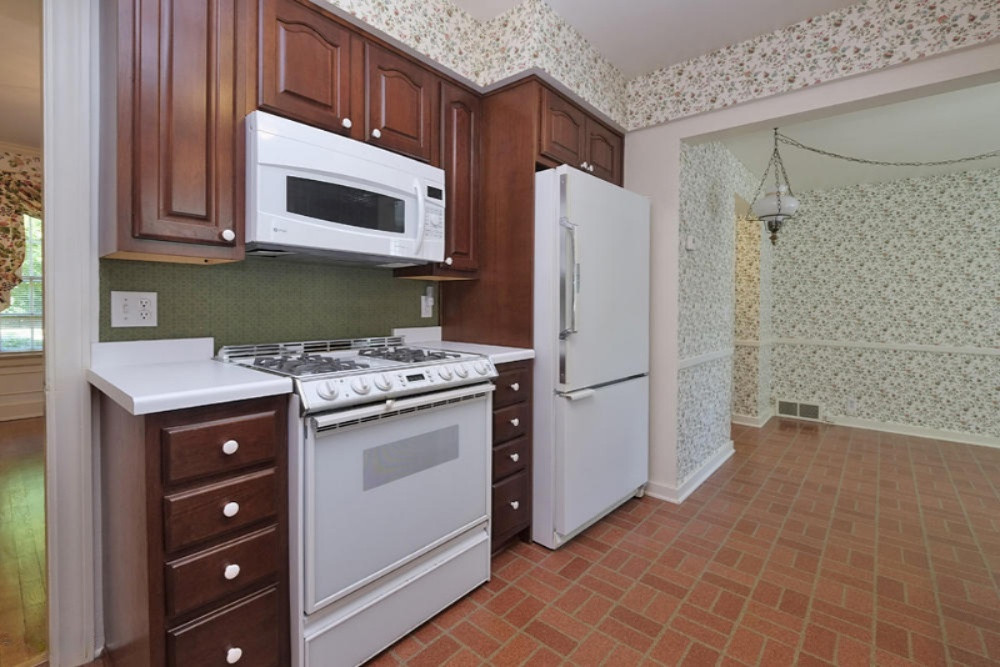 3223 Old Colony Road Kalamazoo, MI 49008 - Photo 7 of 41 3223 Old Colony-7