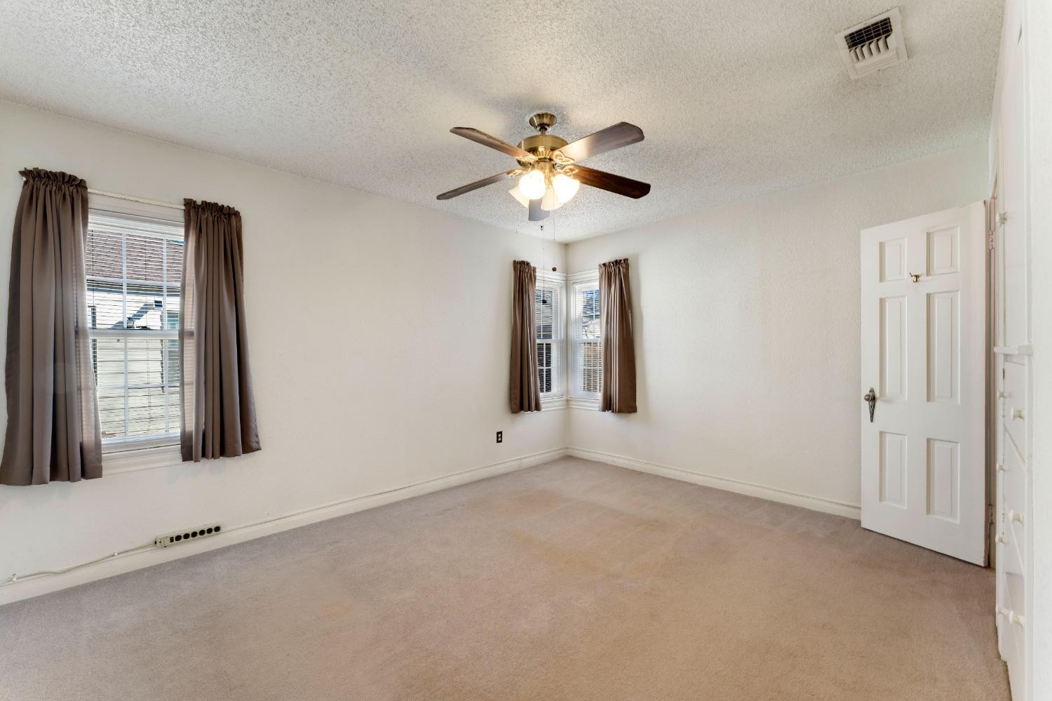 2823 24th Street Lubbock, TX 79410 - Photo 15 of 21 Photo 15