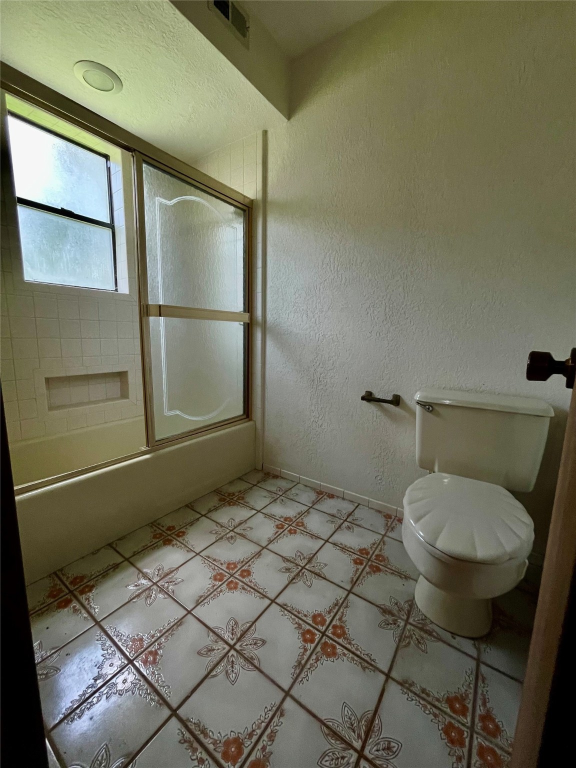 10074 Overbrook Drive Conroe, TX 77304 - Photo 16 of 22 a bathroom with a toilet