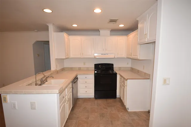 $184,900 | 10010 Sugarvine Lane, Tomball, TX 77375