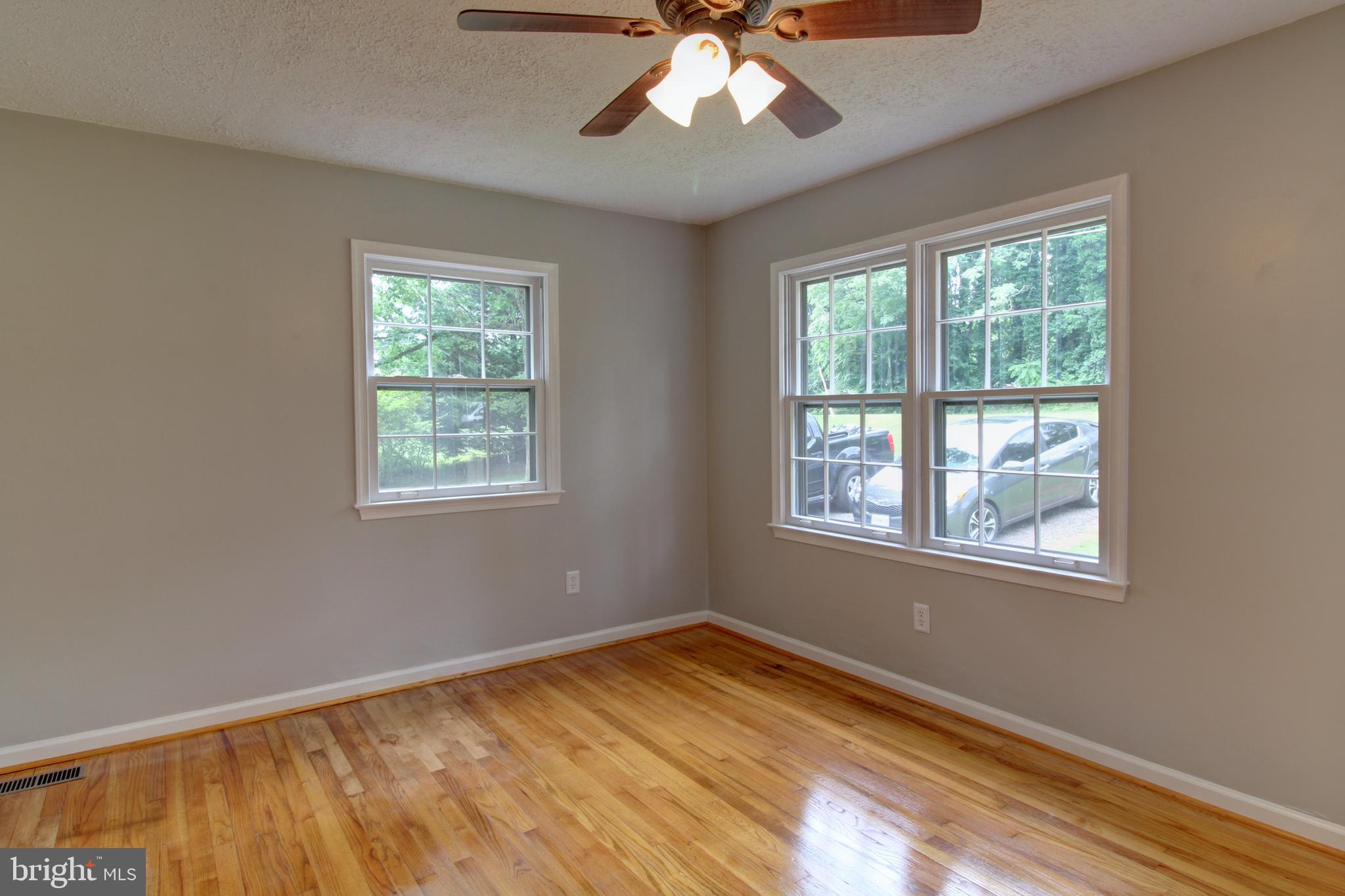 17153 North Merrimac Road Culpeper, VA 22701 - Photo 6 of 34 Living room