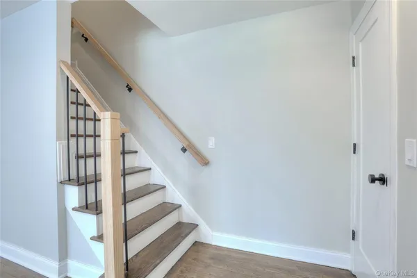 $559,000 | 170 Kearsing Parkway, Unit B, Monsey, NY 10952