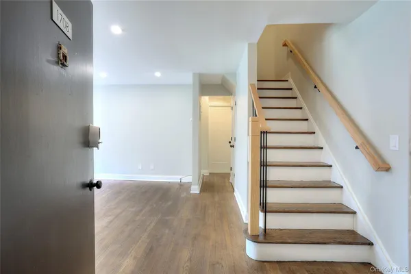 $559,000 | 170 Kearsing Parkway, Unit B, Monsey, NY 10952