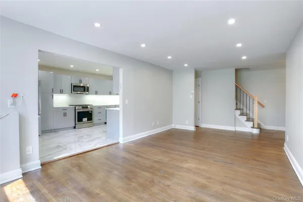 $559,000 | 170 Kearsing Parkway, Unit B, Monsey, NY 10952