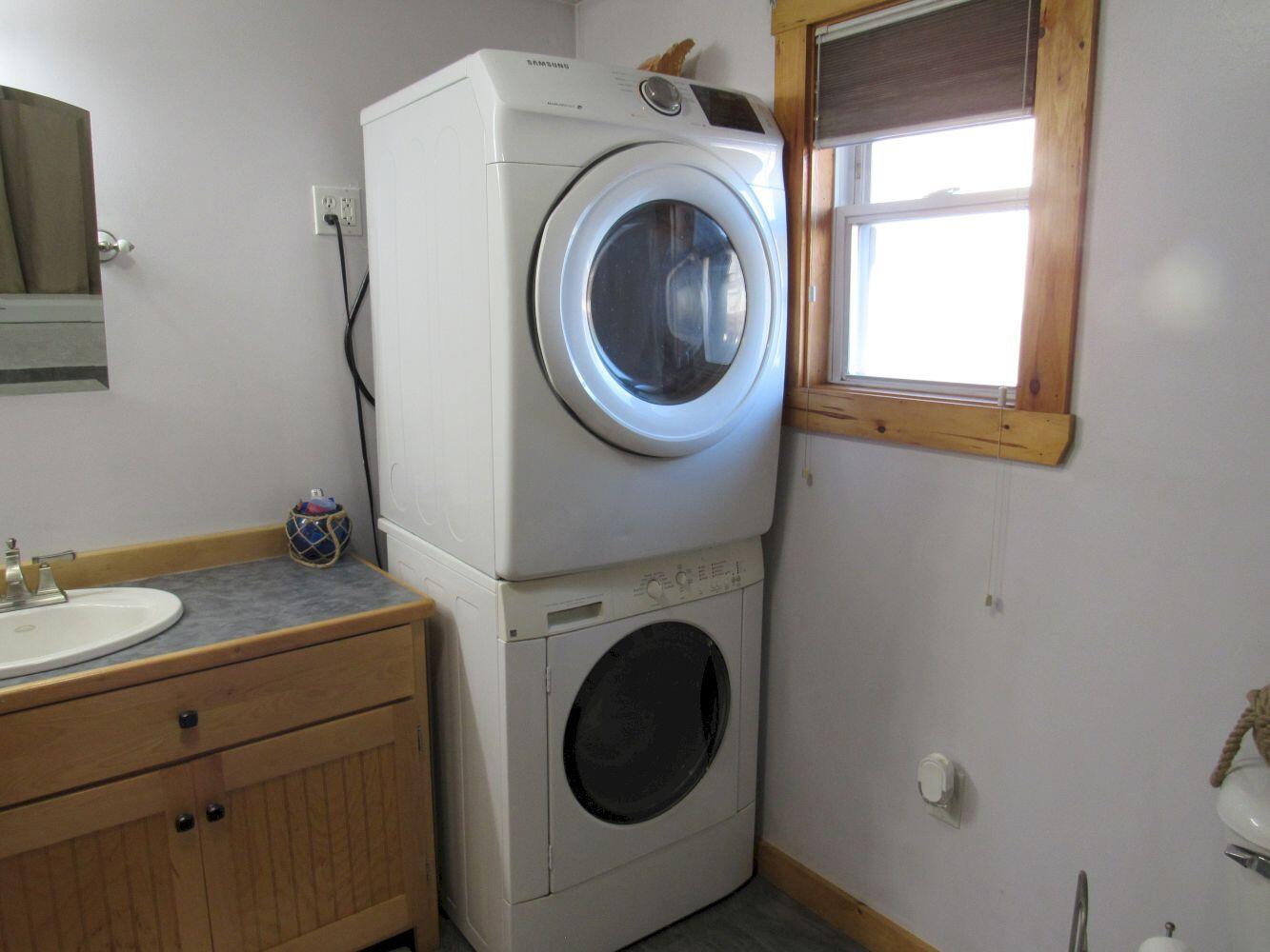 34 Myrtle Street Madison, ME 04950 - Photo 35 of 39 #32 Full bath