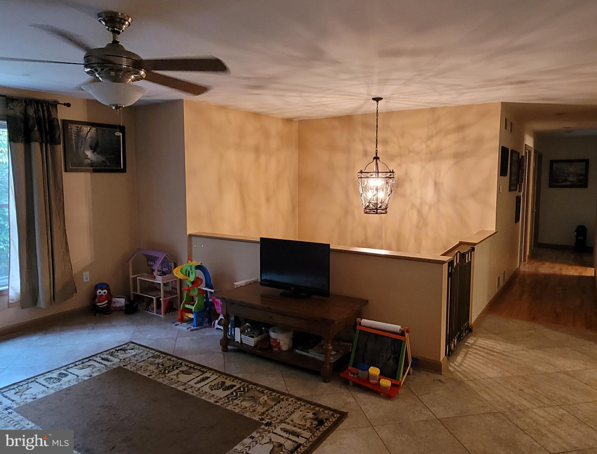 24 Cardinal Road Pine Grove, PA 17963 - Photo 12 of 20 Additional Main Level View from Dining Room