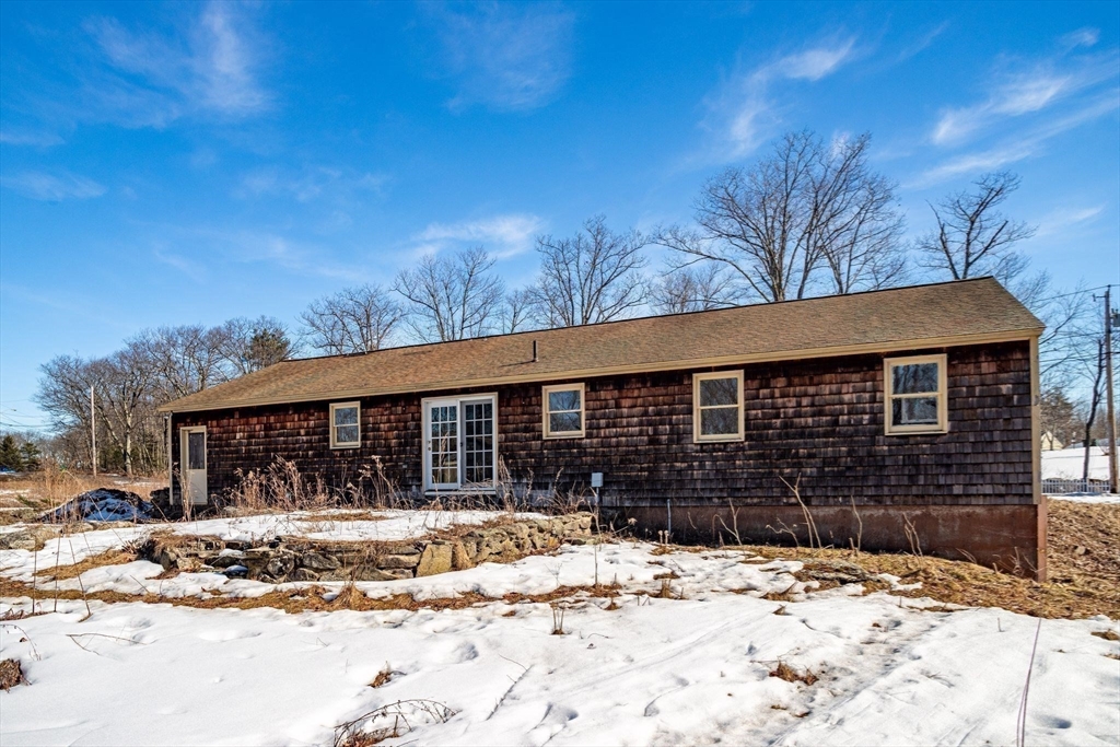 21 Davis Road Westminster, MA 01473 - Photo 25 of 26 a front view of house