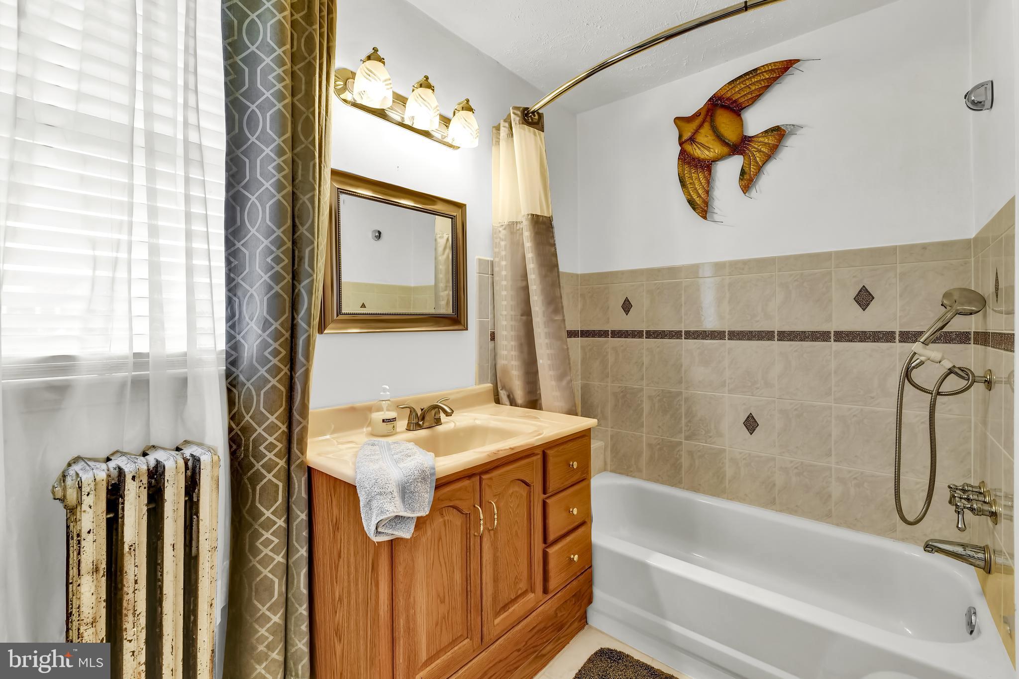 2622 Rittenhouse Avenue Baltimore, MD 21230 - Photo 14 of 24 Upper Bathroom