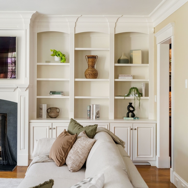 151 Hampshire Road Wellesley, MA 02481 - Photo 15 of 39