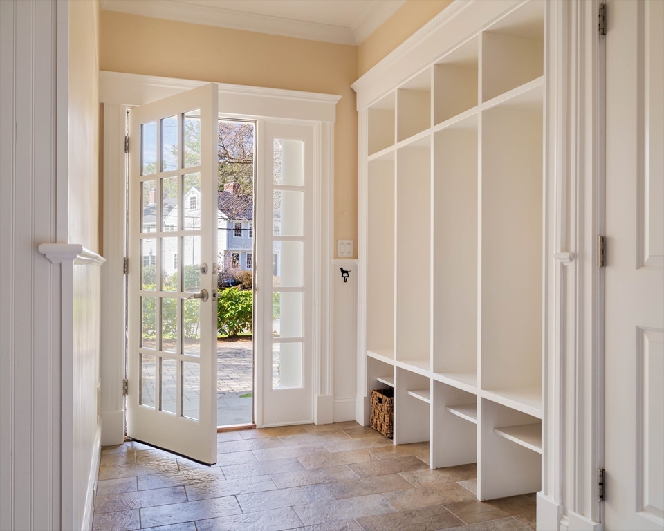 151 Hampshire Road Wellesley, MA 02481 - Photo 17 of 39