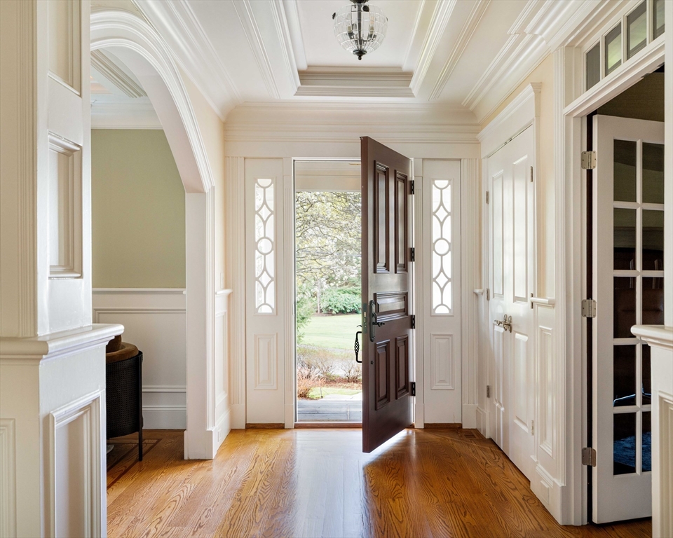 151 Hampshire Road Wellesley, MA 02481 - Photo 2 of 39