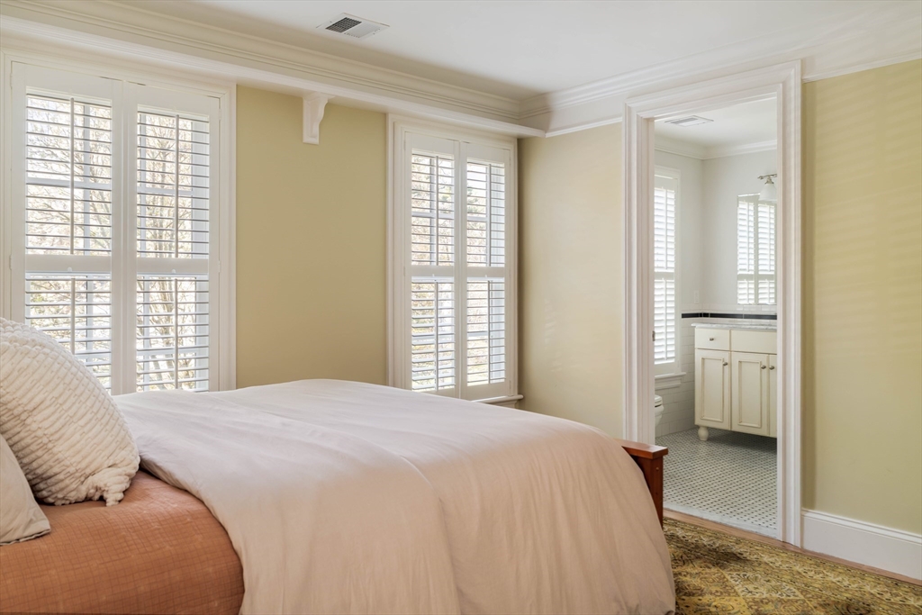 151 Hampshire Road Wellesley, MA 02481 - Photo 26 of 39