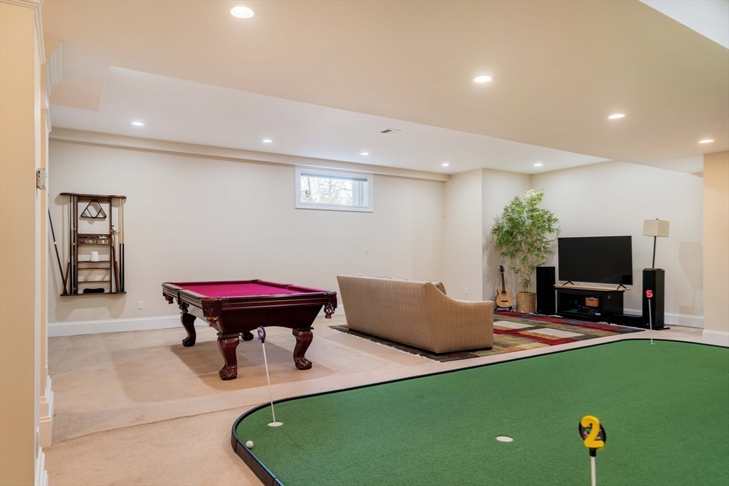 151 Hampshire Road Wellesley, MA 02481 - Photo 33 of 39