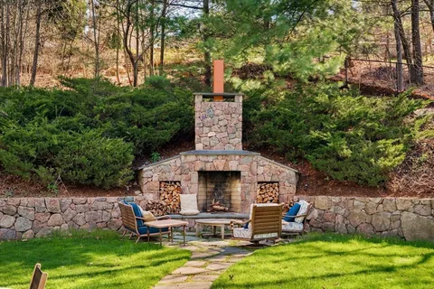 $4,100,000 | 151 Hampshire Road, Wellesley, MA 02481