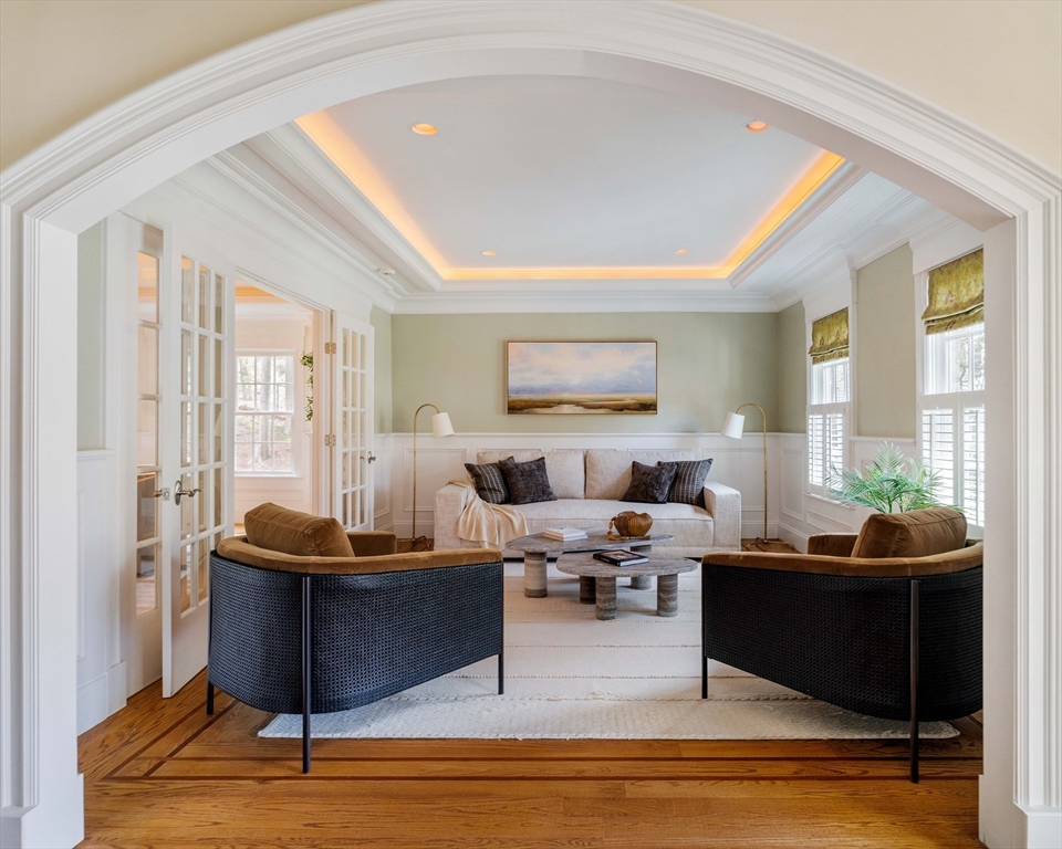 151 Hampshire Road Wellesley, MA 02481 - Photo 4 of 39