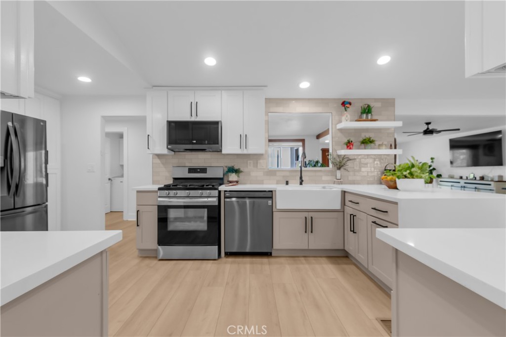 9888 Trinity Road Oak Hills, CA 92344 - Photo 15 of 51