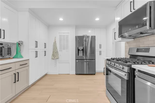 $515,000 | 9888 Trinity Road, Oak Hills, CA 92344