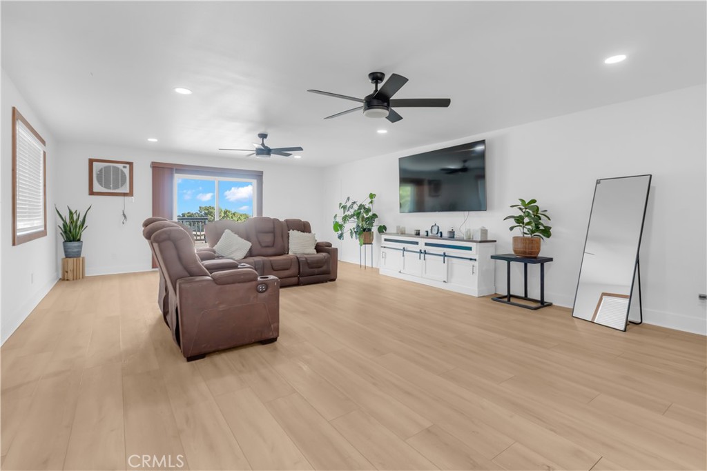 9888 Trinity Road Oak Hills, CA 92344 - Photo 19 of 51