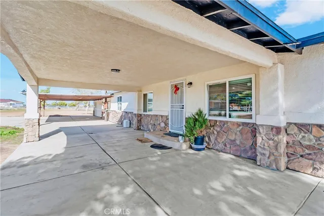 $515,000 | 9888 Trinity Road, Oak Hills, CA 92344