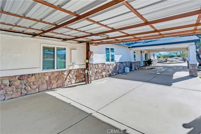 $515,000 | 9888 Trinity Road, Oak Hills, CA 92344