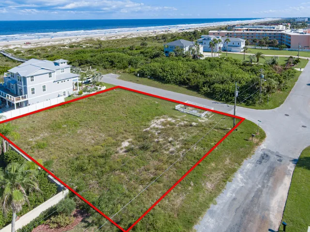 a view of a tennis court