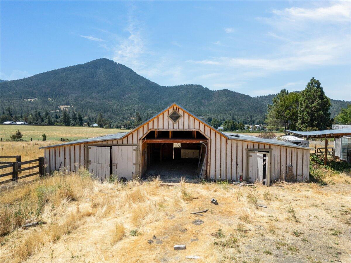 1518 Upper Applegate Road Jacksonville, OR 97530 - Photo 33 of 42 33-DJI_0975