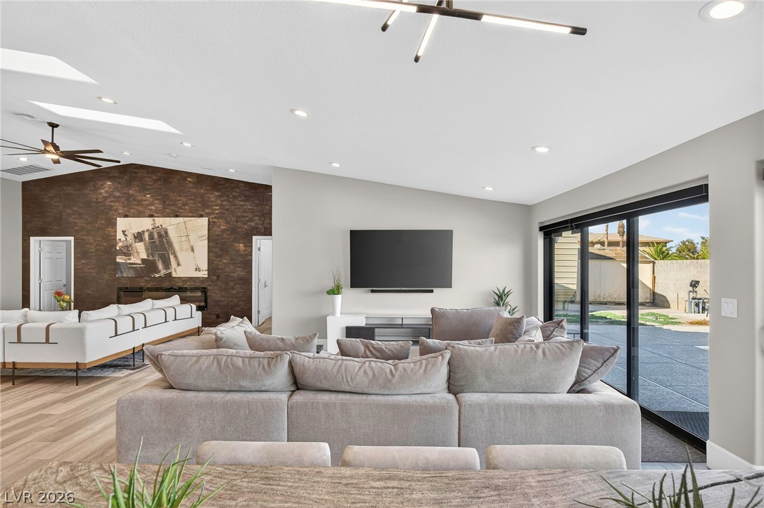 363 East Robindale Road Las Vegas, NV 89123 - Photo 8 of 59