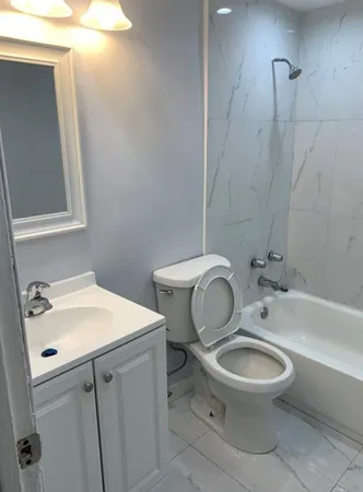 $2,085 | 600 Northeast 46th Court, Unit 4, Oakland Park, FL 33334