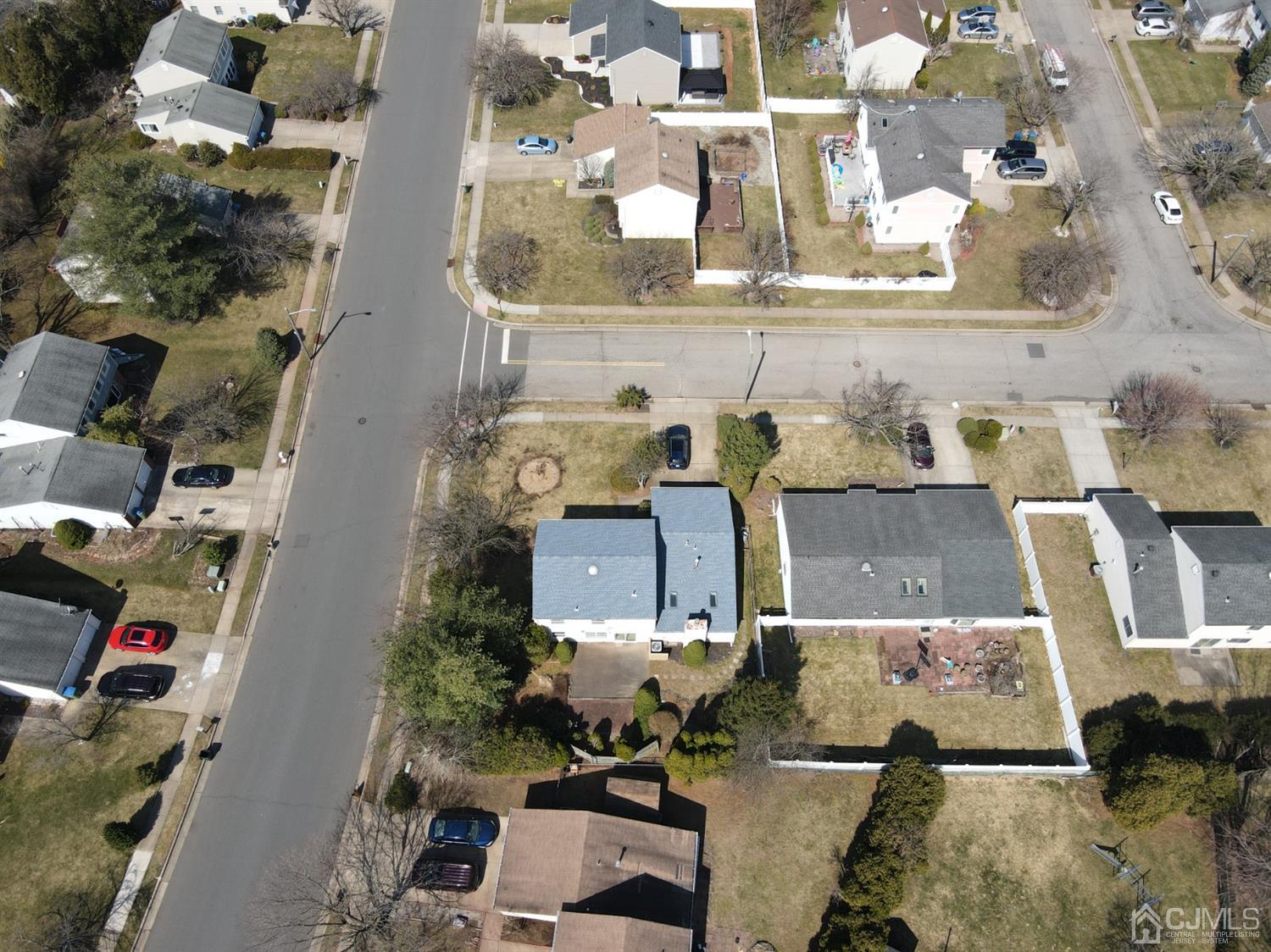 40 Azalea Drive Edison, NJ 08820 - Photo 33 of 36 an aerial view of houses with outdoor space