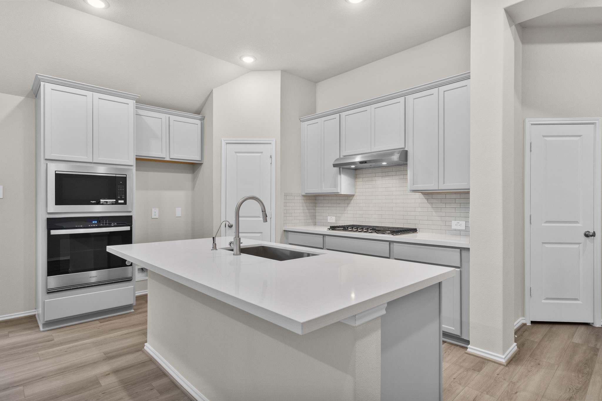 9526 Sierra Crest Lane Porter, TX 77365 - Photo 4 of 38