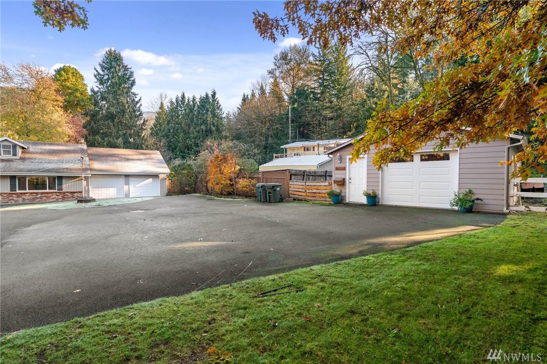 23347 Southeast May Valley Road Issaquah, WA 98027 - Photo 27 of 40
