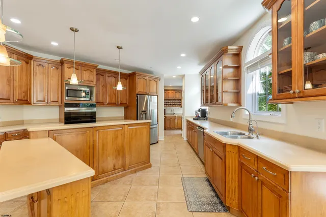 $935,000 | 2076 Hendricks Avenue, Waterford Works, NJ 08089