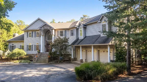 $935,000 | 2076 Hendricks Avenue, Waterford Works, NJ 08089