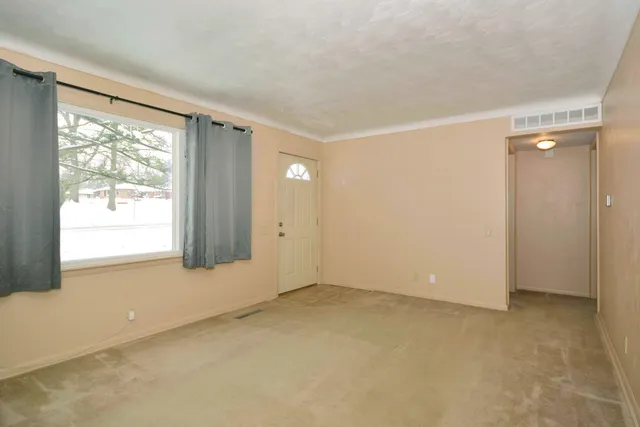 $185,000 | 9247 Oakland Drive, Portage, MI 49024