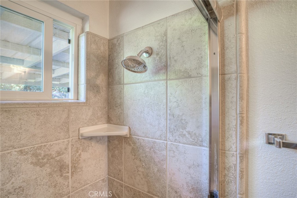1361 Mt Ida Road Oroville, CA 95966 - Photo 19 of 44 a bathroom with a shower