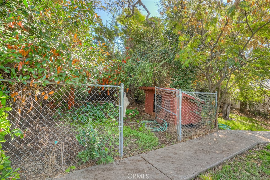 1361 Mt Ida Road Oroville, CA 95966 - Photo 35 of 44 a view of a backyard