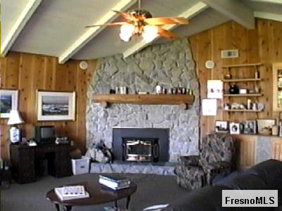 11291 Tollhouse Road Clovis, CA 93619 - Photo 3 of 10