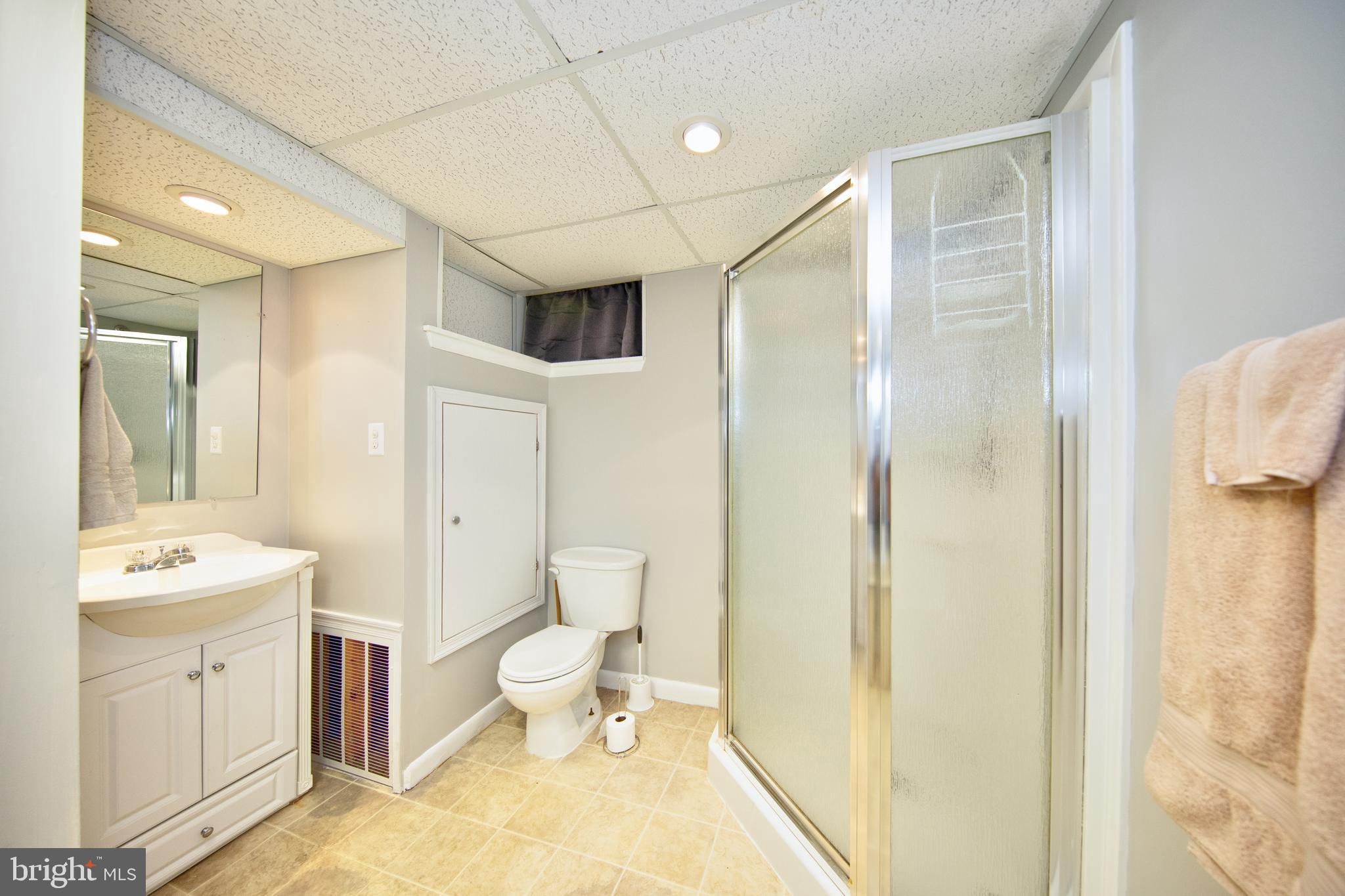 214 W Road Essex, MD 21221 - Photo 26 of 33 Full bath