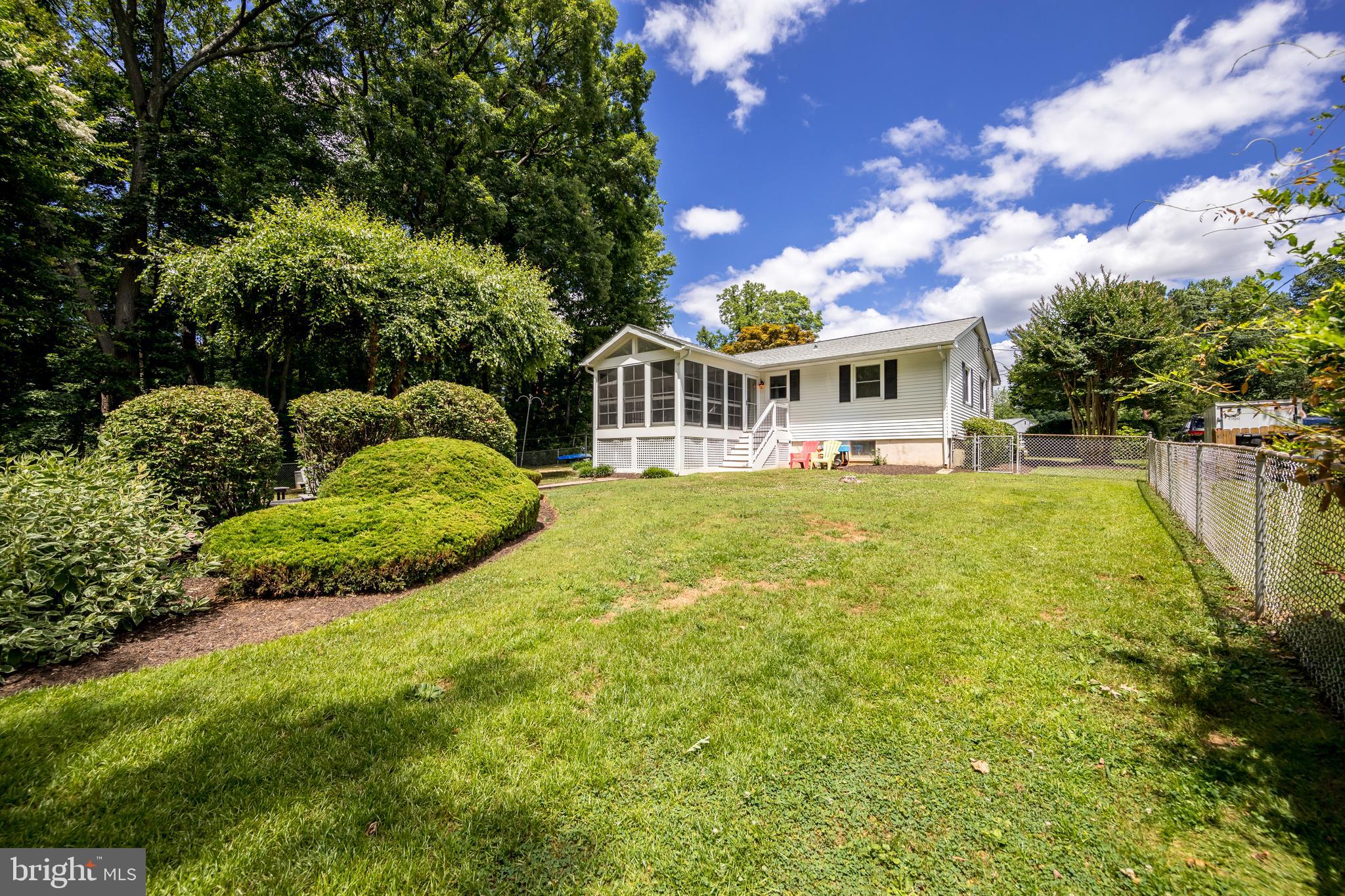 214 W Road Essex, MD 21221 - Photo 30 of 33 Very private!