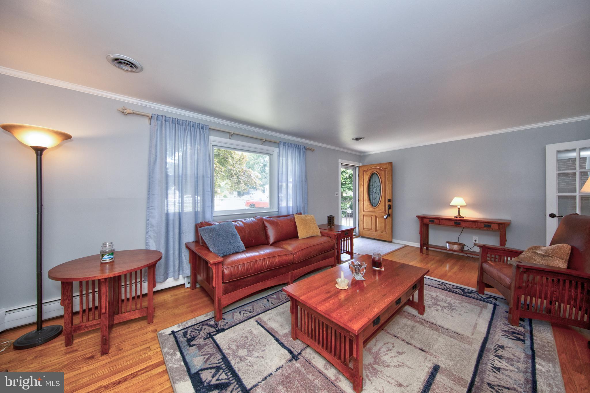 214 W Road Essex, MD 21221 - Photo 5 of 33