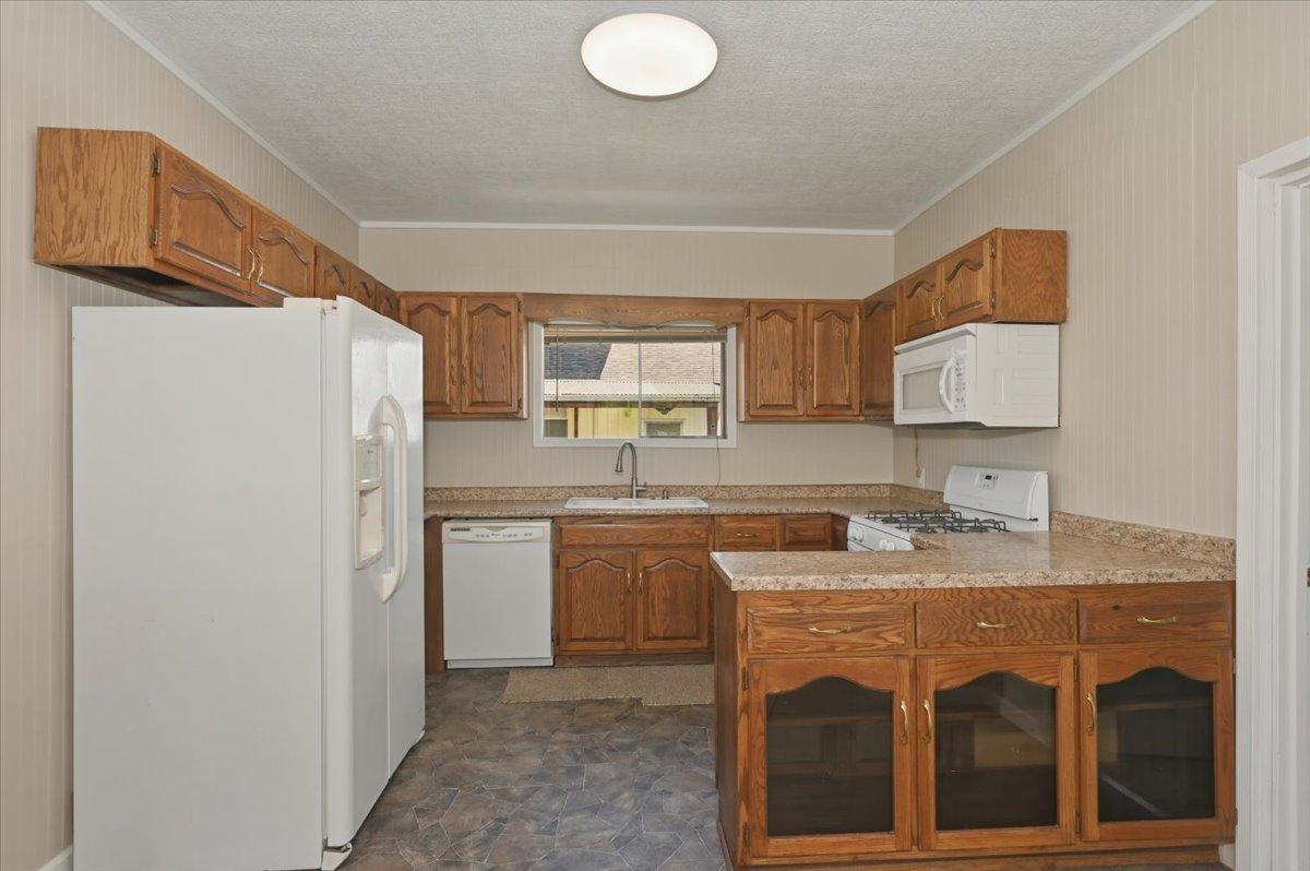 5319 East 3rd Street Superior, WI 54880 - Photo 8 of 33