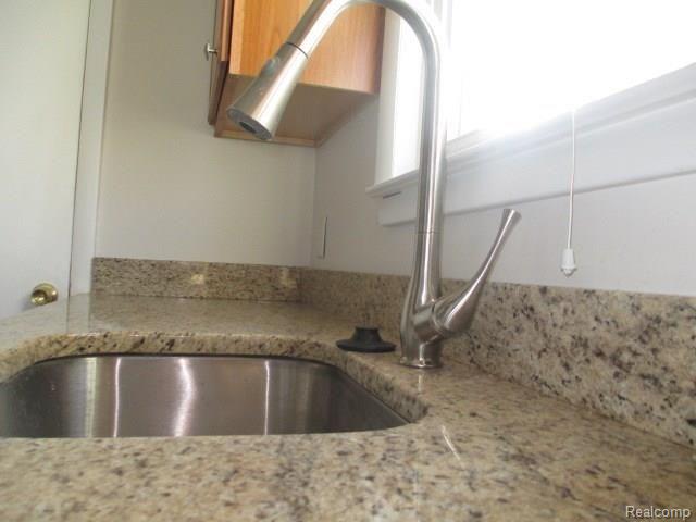 929 Princeton Road Berkley, MI 48072 - Photo 9 of 28 IMG_6376.JPG