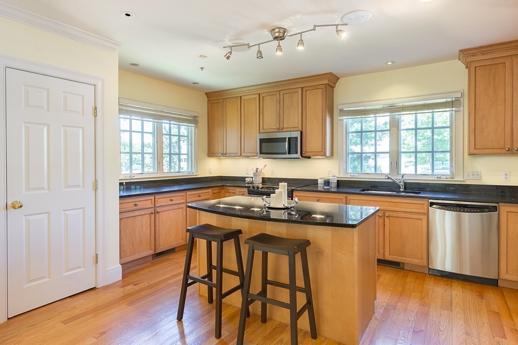 41 Intrepid Circle, Unit 41 Marblehead, MA 01945 - Photo 5 of 24 Gallery Image 5