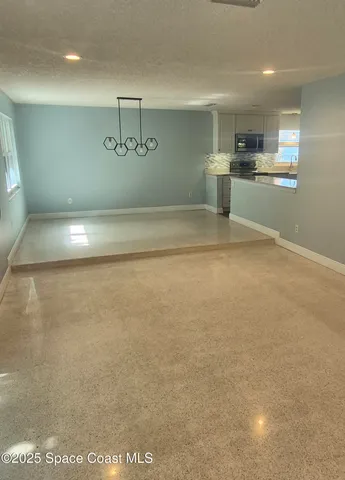 $3,200 | 333 Bahama Drive, Indialantic, FL 32903