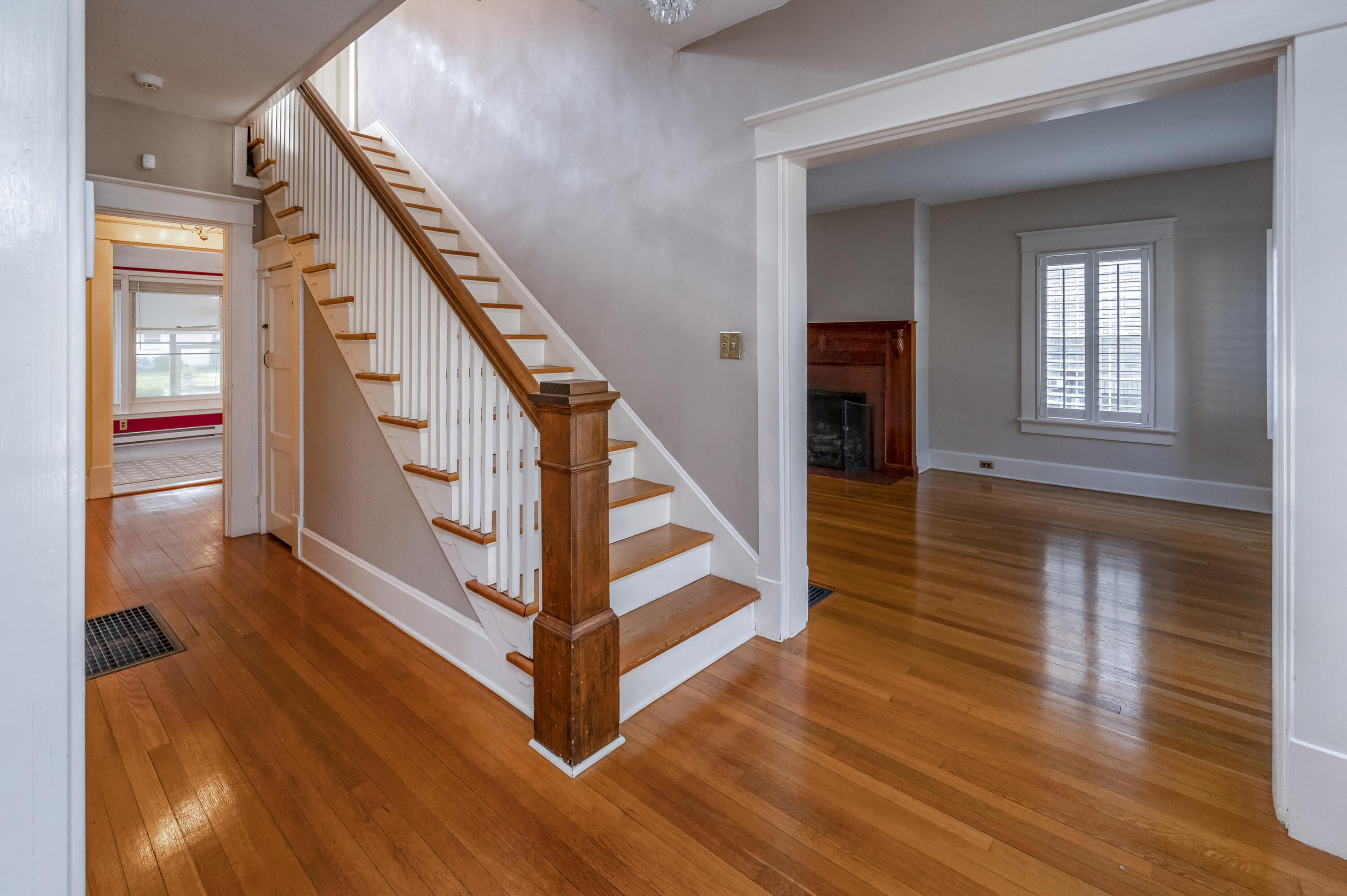 310 Irvine Road Lexington, KY 40502 - Photo 5 of 43 TDB_6392