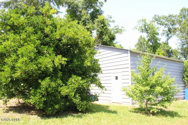 $225,000 | 2100 3rd Avenue, Sneads, FL 32460