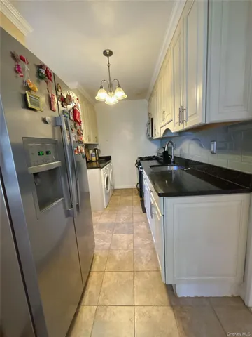 $458,000 | 255-10 61st Avenue, Unit 907 | Little Neck