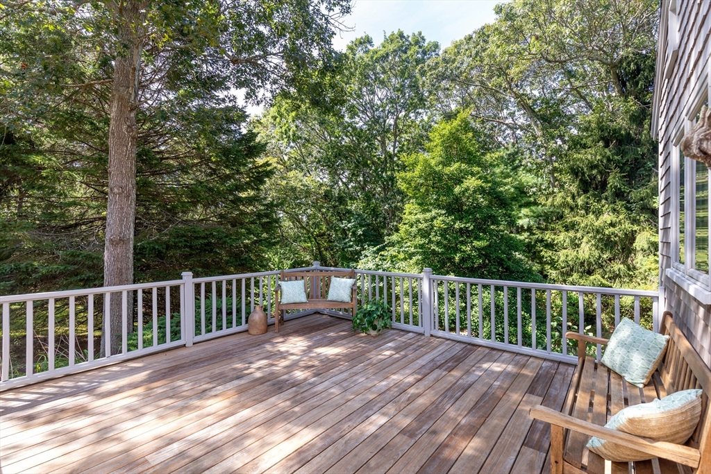 7 Oak Ridge Road Sandwich, MA 02537 - Photo 8 of 41