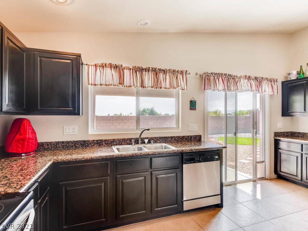 4629 Silverwind Road North Las Vegas, NV 89031 - Photo 12 of 30 Gallery Image 12