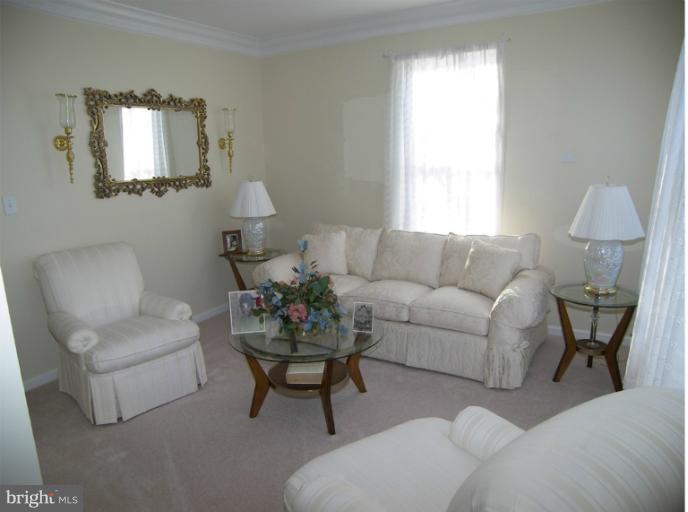 13603 Gentry Court Laurel, MD 20708 - Photo 10 of 21 Living Room